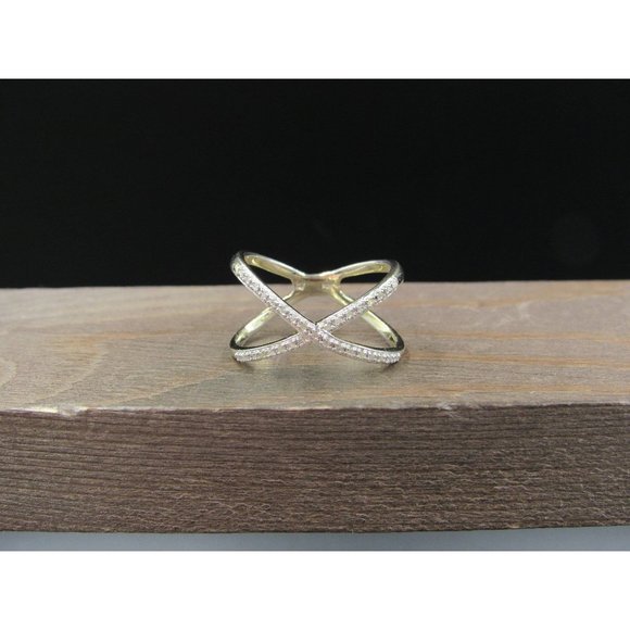 Jewelry - Size 7.75 Sterling Silver Woven Style Diamond Chips Band Ring
